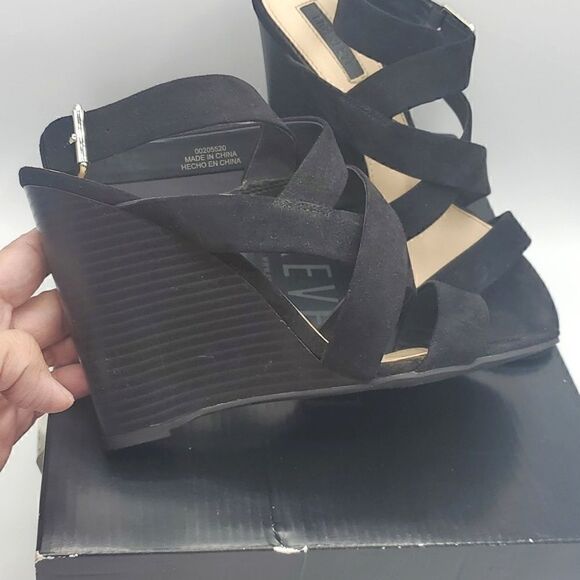 Forever 21 Black Strappy Wedges Size 7.5 - Picture 5 of 17